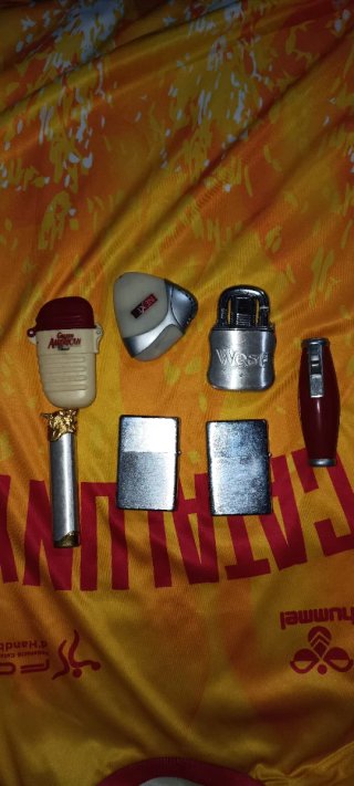 Lotto di 7 vecchi accendini / Collezione (West, Gol