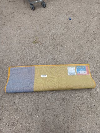 Hola vendo alfombra en buen estado