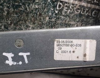 Peugeot 364724 9650768180 elevalunas tras izq 207