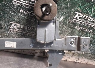 Peugeot 364724 9650768180 elevalunas tras izq 207