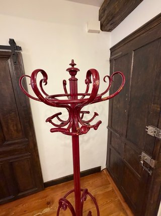 Precioso perchero de madera