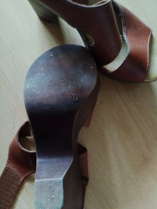 Lote sandalias . También por separado.  35.y 38