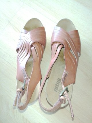 Lote sandalias . También por separado.  35.y 38