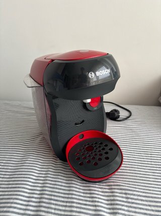 Cafetera tassimo Bosch roja