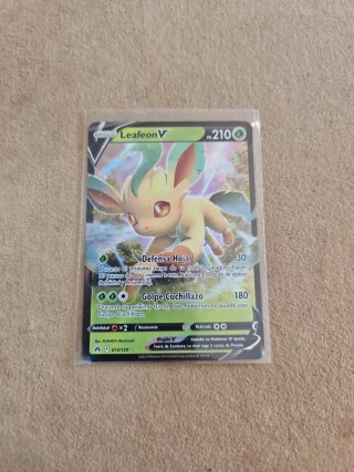 Leafeon V 013 de la colección Cenit Supremo