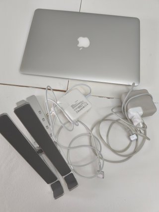 MacBook Air 13" 2017 i5 8GB SSD 128GB + Extras