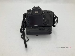 camara digital reflex canon eos 7d mark ii + grip