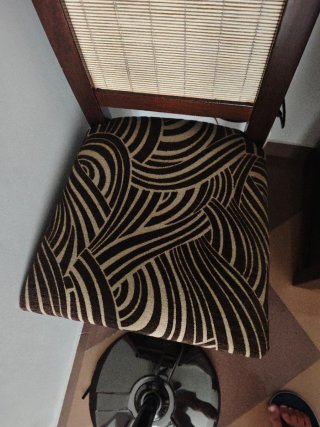Silla madera de pino tapizada y espaldar de bambu