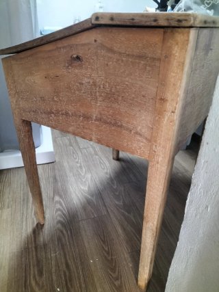 Pupitre antiguo de madera