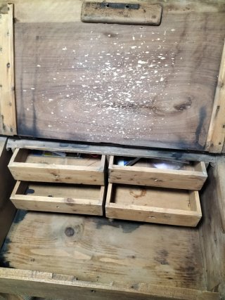 Pupitre antiguo de madera