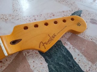 Mastil tipo Stratocaster