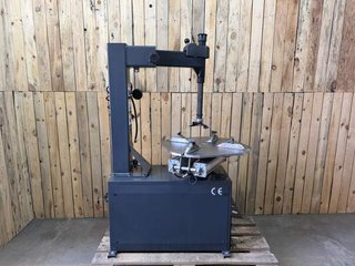 MAQUINA DESMONTADORA DE NEUMATICOS PROFESIONAL