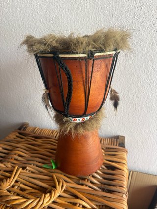Tambor africano artesanal
