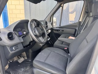 Mercedes Sprinter 215 9G L2H2