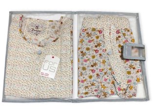 Estuche conjunto pijama corto flores