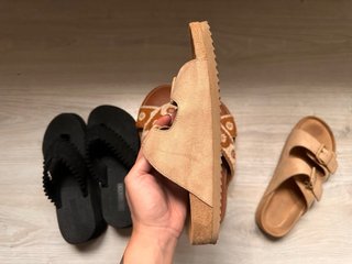 3 pares de sandalias