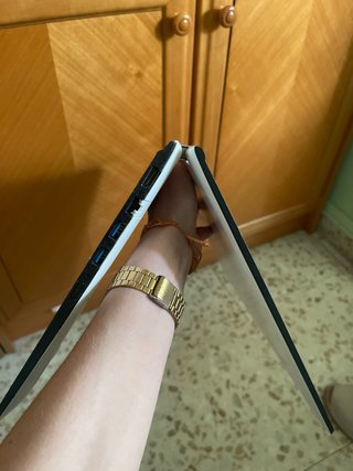 Ordenador Lenovo Yoga 500 con cortocircuito