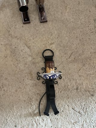 Lámpara de pared dorada con abalorios