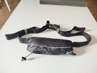 Riñonera deportiva Nike negra