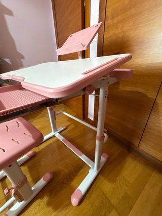 Mesa y silla de escritorio regulable
