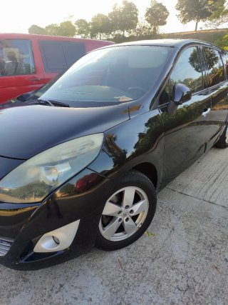Renault Grand Scenic 2010. Negociable