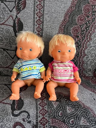 Muñecos mila y malo