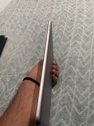 iPad 6ª Generazione Argento 32gb