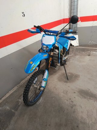 Moto TM Racing 250cc 4T Enduro/Motocross