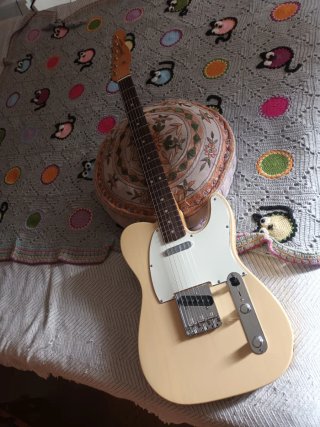 Fender Telecaster Vintera III vintage blonde 2026