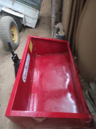 Cajon trasero de tractor basculante nuevo