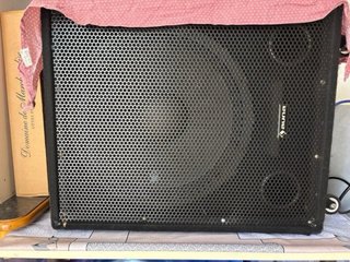 Subwoofer Auna SUB15A Amplificado