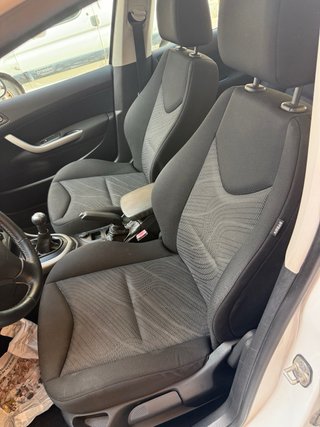 Peugeot 308 1.6hdi 92cv 2011