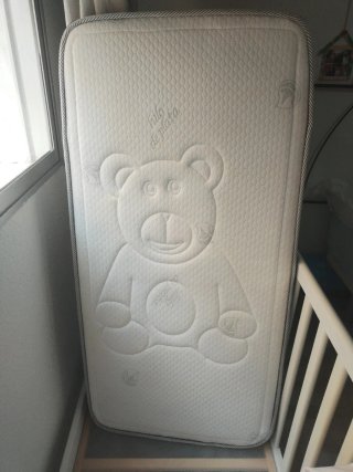Cuna Ikea Sundvik + Colchón Hilo Plata