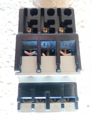Contactor Telemecanique + relé térmico LR2-D1305