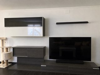 Mueble TV moderno blanco y marrón