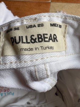 Vaqueros blancos Pull&Bear rotos hombre