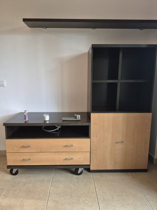 4 muebles comedor madera y negro, mesa y sillas