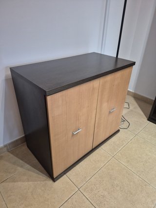 4 muebles comedor madera y negro, mesa y sillas