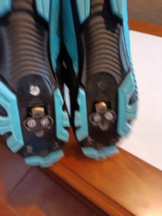 Zapatillas Spinning B-PRO Negras y Turquesa