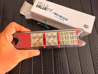 Piloto Trasero LED HELLA VALUEFIT Nuevo (10-30V)