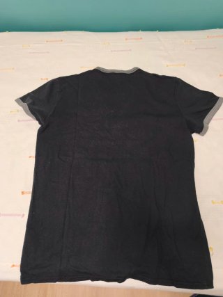 Camiseta Hollister Negra