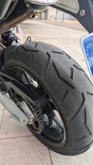 Aprilia Dorsoduro 750 2008