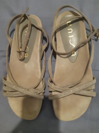 Sandalias número 36 unisa
