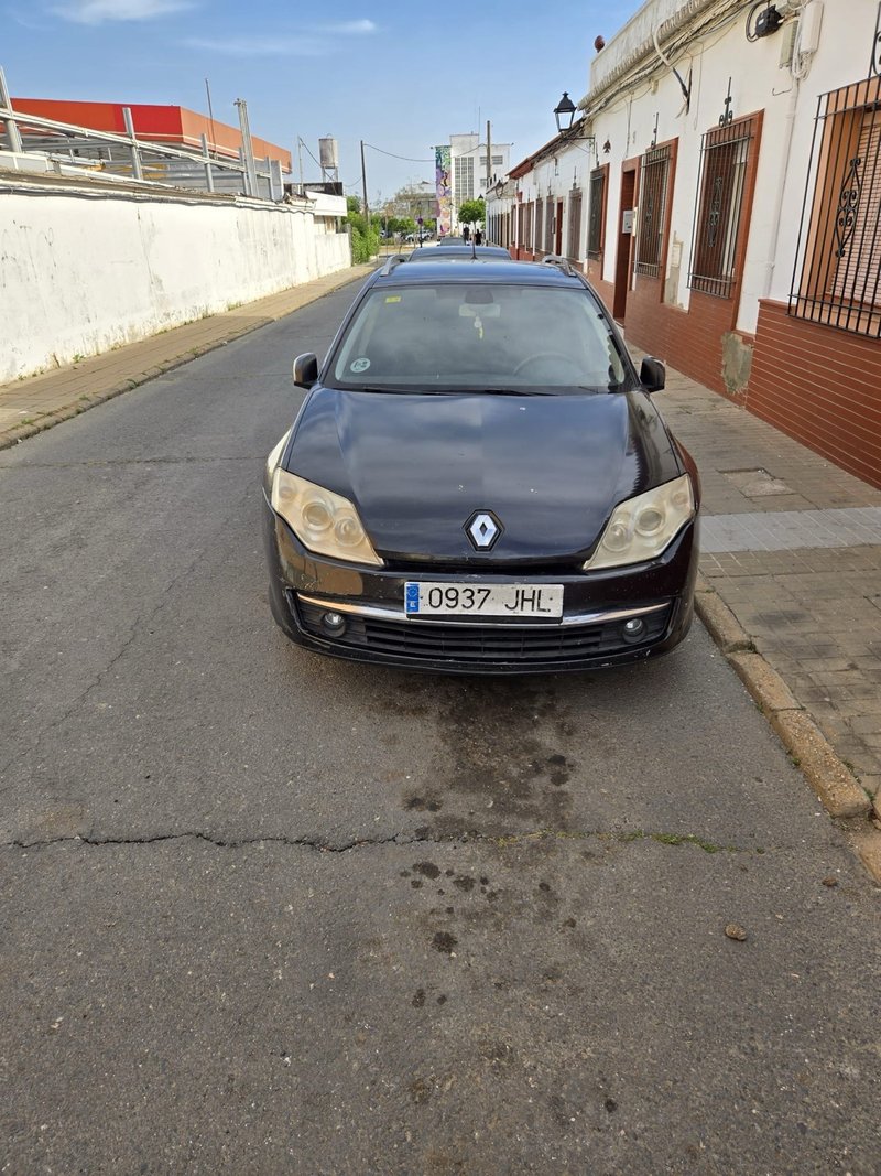 Renault Laguna 2010 - foto 1