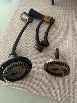 Manetas y engranajes carrete pesca Sagarra
