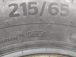 2 Gomas Continental NUEVAS Contact 215/65/16 98H