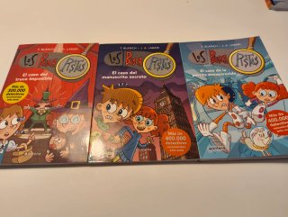 Lote de 3 libros de Los busca pistas