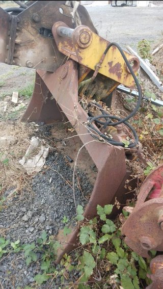 CAZO LIMPIEZA RETROEXCAVADORA