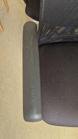 Silla de oficina negra