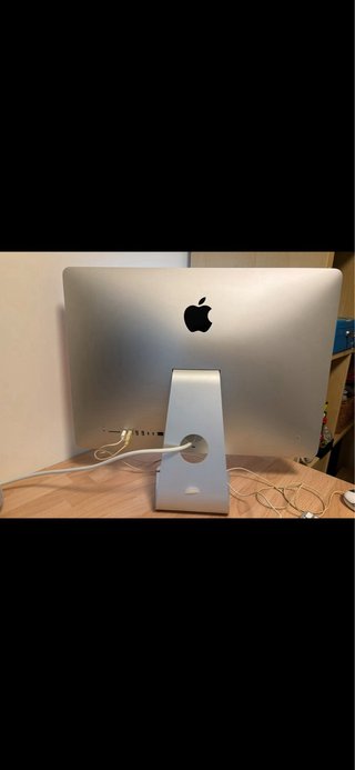 iMac 21,5” 2017 + Teclado Inalámbrico Apple